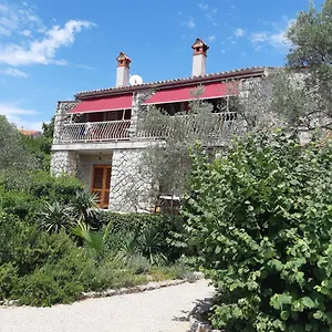 https://villa-splendissima-krk.primorje-gorskikotar.com