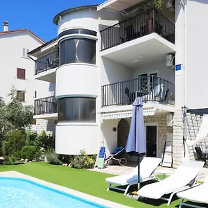 https://apartments-skandi1.primorje-gorskikotar.com