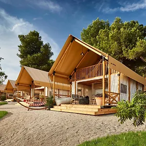 https://camping-arena-pomer.in-istria.net