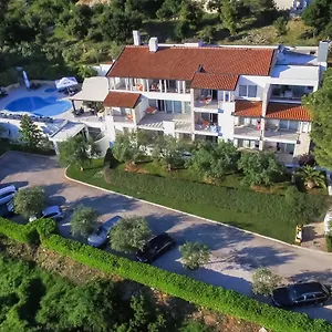 hotel-villa-annette.in-istria.net/