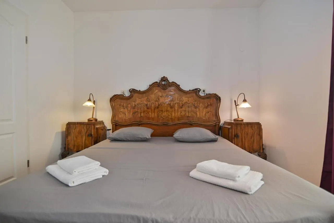 Guesthouse Kate Trogir 3*,  Croatia