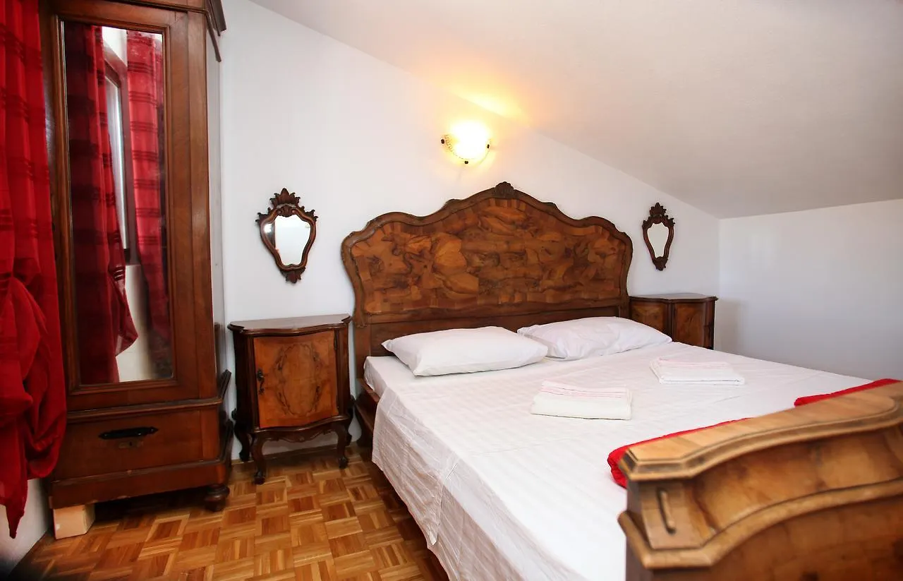 Guesthouse Kate Trogir 3*,  Croatia