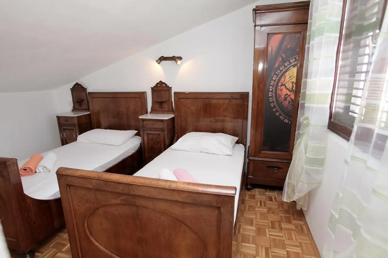 Guest house Guesthouse Kate Trogir